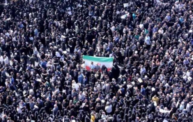 Reisi'nin ölümü sonrası Hamaney'in yerine kimin geçeceği merak konusu oldu! Tek bir aday var