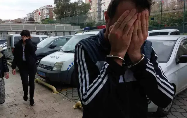 Kız arkadaşına iç çamaşırı çalmak isterken yakayı ele verdi