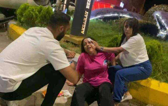 Hurdaya dönen araçtan çıkarılan sürücü, kendi yarasını unutup hamile arkadaşının yardımına koştu