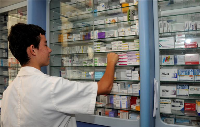 Eczaneler bugün açık mı? 15 Temmuz Salı günü eczaneler çalışıyor mu, kaça kadar?