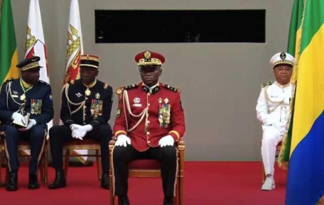 Gabon'da askeri darbeye liderlik eden General Brice Oligui Nguema geçici devlet başkanı oldu
