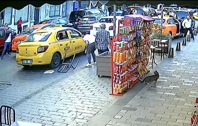 Alacak verecek meselesi trafikte dehşete dönüştü, yaralılar var