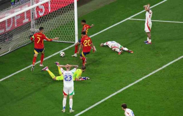 EURO 2024'te İspanya, İtalya'yı 1-0 yenerek gruptan çıkmayı garantiledi