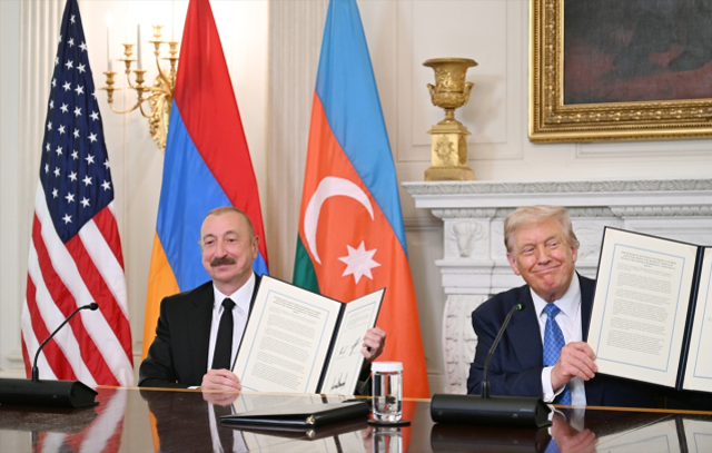 Azerbaycan ve Ermenistan'ın parafladığı barış anlaşması metni yayınlandı