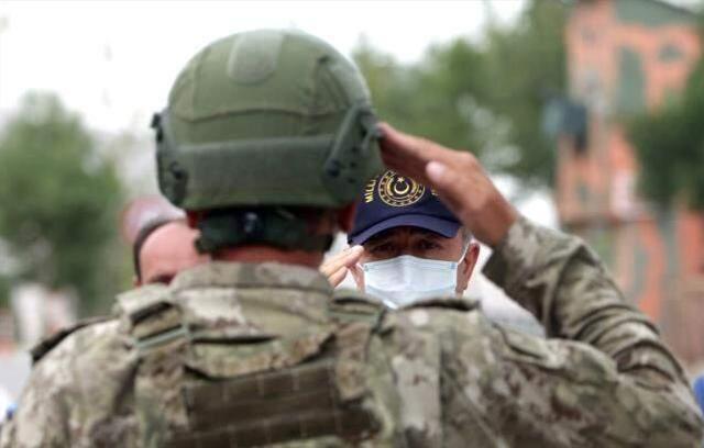 Son Dakika! Bakan Akar: Sınırda her zamankinden çok daha yoğun tedbirler alındı, her gün 150'den fazla pusu ve keşif faaliyeti gerçekleştiriliyor