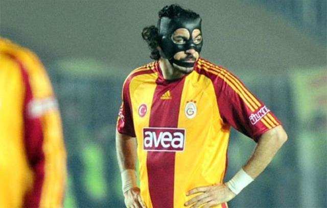 Kerem Aktürkoğlu, 13 karşılaşmada daha forma giyerse bir sezonda en fazla maça çıkan Galatasaraylı olacak