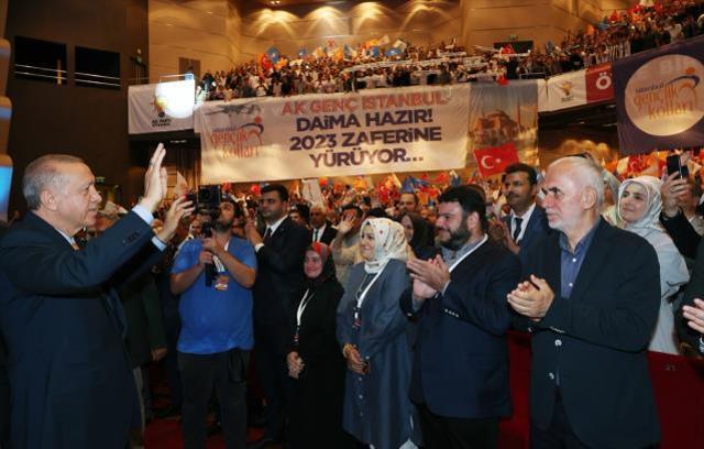 Son Dakika: Cumhurbaşkanı Erdoğan'dan partililere İstanbul talimatı: Sandıkları öyle bir patlatalım ki, 98 vekilliğin yarısından fazlasını biz alalım