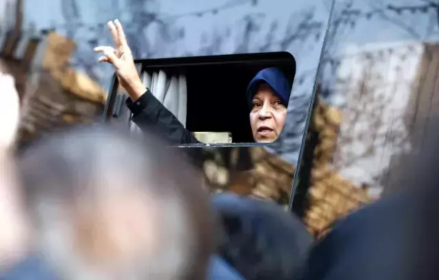 İran'ın eski Cumhurbaşkanı Rafsancani'nin kızından protestolara destek! Gözaltına alındı