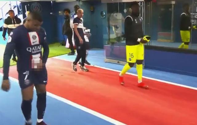 Mbappe'den skandal hareket! Ağzı açık kalan 20 yaşındaki futbolcu olduğu yerde kalakaldı