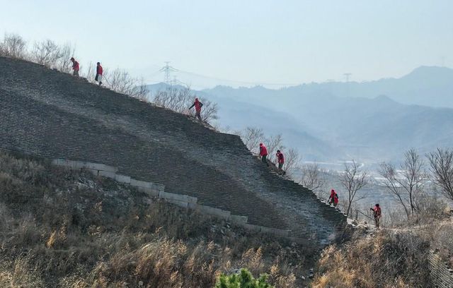Çinli Köylülerden Oluşan Gönüllü Ekibi Çin Seddi'nin Bakımını Sağlıyor