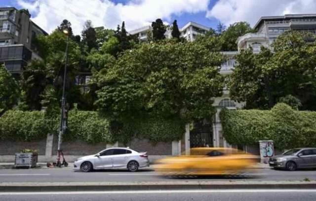 FETÖ firarisi AKIN İPEK'İN YALISI satışa çıktı mı, ne kadar? Koza-İpek Holding'e ait BEYAZ KÖŞK ne kadara satılıyor, kaç TL?