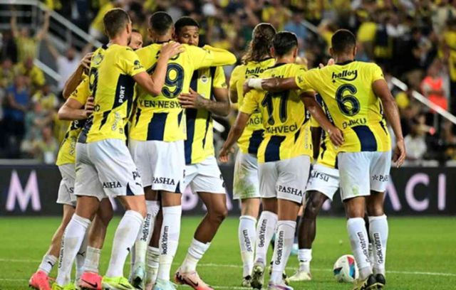 Fenerbahçe muhtemel ilk 11'ler! Fenerbahçe-Manchester United maçının ilk 11'i açıklandı mı?
