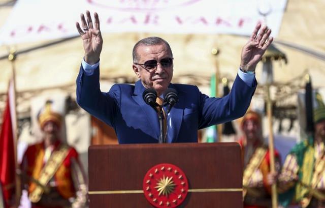 Cumhurbaşkanı Erdoğan: Kimse duadan, tekbirden, salavattan rahatsız olmasın