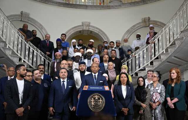New York'ta bir ilke imza atıldı! Belediye Başkanı duyurdu: Cuma namazı vaktinde megafondan ezan okunabilecek
