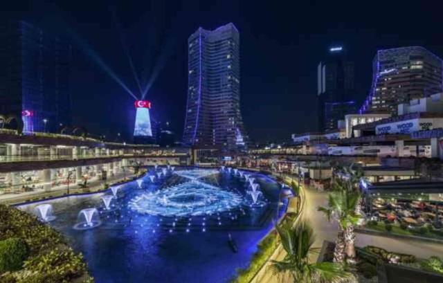 İstanbul'daki Watergarden AVM, Albaraka Türk Katılım Bankası'na Satıldı