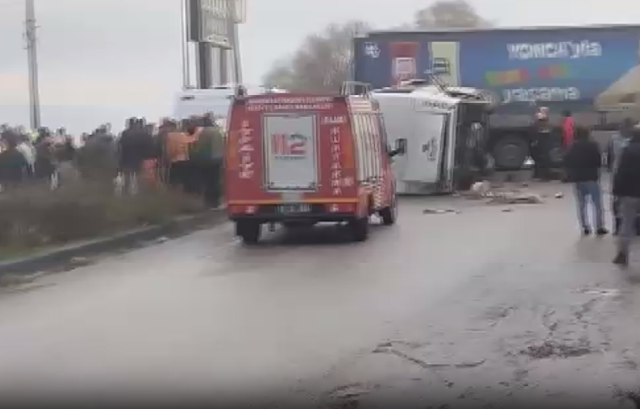 Balıkesir'de öğrenci servisi tırla çarpıştı! Ölü ve yaralılar var
