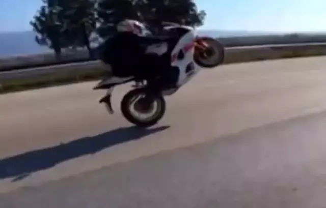 Trafikte tehlikeli hareketler yapan 6 sürücü yakalandı