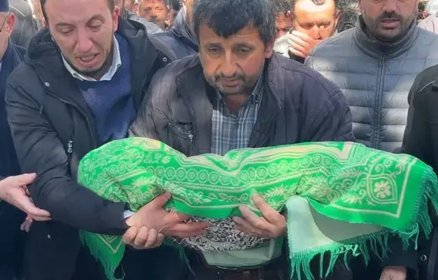 İmamın en zor görevi: Cenaze namazını kıldırırken fenalık geçirdi