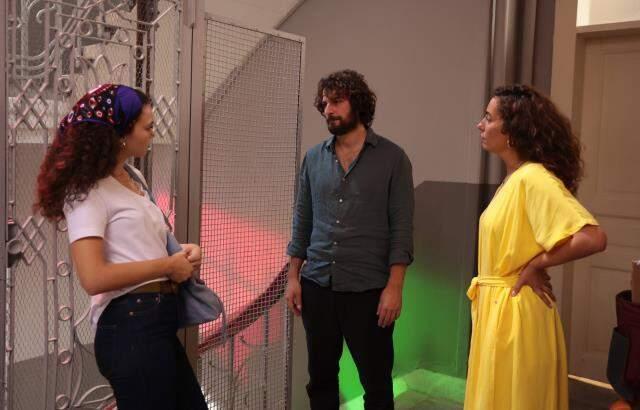 Masumlar Apartmanı'nda yürekler ağza geldi! Fenalaşan Hikmet, yere yığıldı