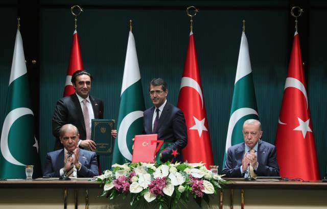 Türkiye-Pakistan arasında 7 anlaşma imzalandı