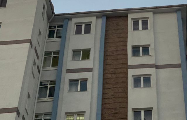 9. kattan düşen 17 yaşındaki İpek, toprağa verildi