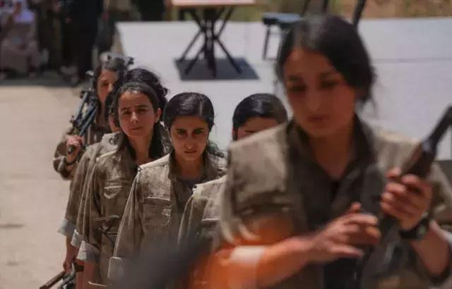 Bakan Tunç, PKK'nın silah bırakmasını böyle yorumladı: Bugün kardeşliğimize vurulan hançer çıkarıldı