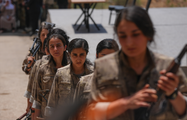Yıllar önce de yeni dönemi o duyurmuş! Silahı ilk bırakan PKK'lı Bese Hozat'la ilgili çarpıcı detay