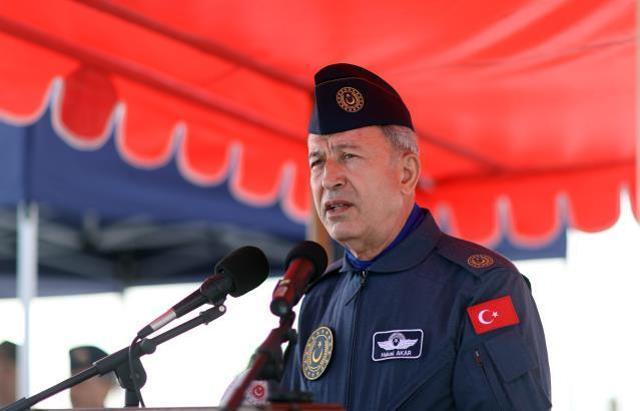 Bakan Akar'dan Yunanistan'a F-16'lı mesaj! Ege semalarında gövde gösterisi yaptı