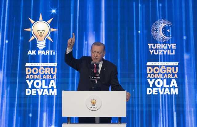 Son Dakika: Erdoğan AK Parti'nin seçim beyannamesini açıkladı! Gençlere vergi, ev hanımlarına emeklilik müjdesi var