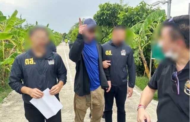 16 yaşındaki hayranı ile ilişkiye giren Tiktok fenomeni öğretmeni tutuklandı