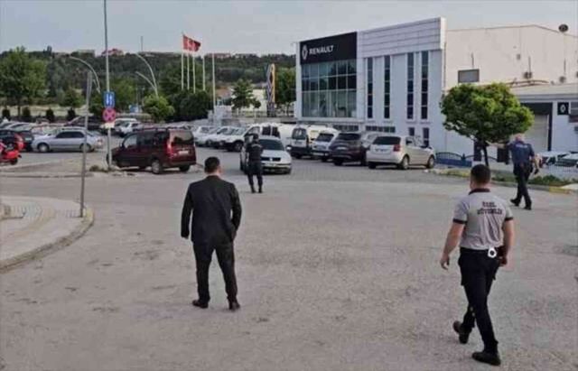 Çorum'da 6 yaşındaki çocuk babasının silahından çıkan kurşunla yaralandı