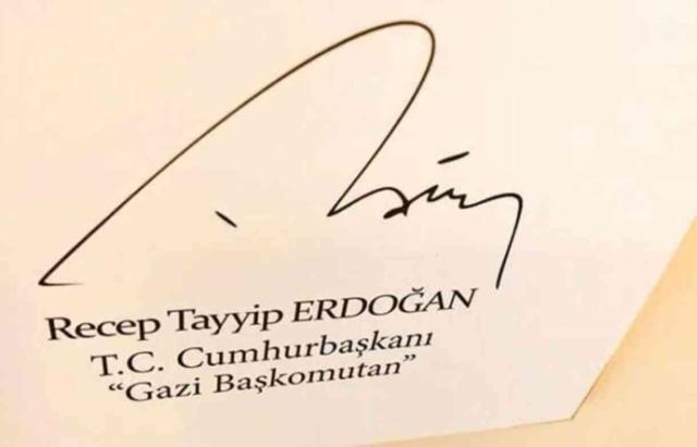 FETÖ'cü hesapların 'Gazi Başkomutan' yalanı da elinde patladı