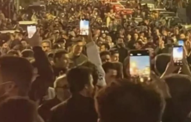 Türkiye'den protestoların devam ettiği İran'a tüm uçuşlar iptal