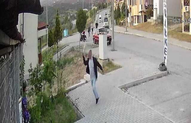 Çocukları taciz eden adam, uygunsuz görüntülerini çekmek istediği çocuğu döner bıçağıyla kovaladı