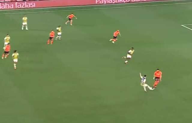 50'inci saniyede öne geçtiler! Hatayı affetmeyen Arda Güler'den Batshuayi'ye harika asist