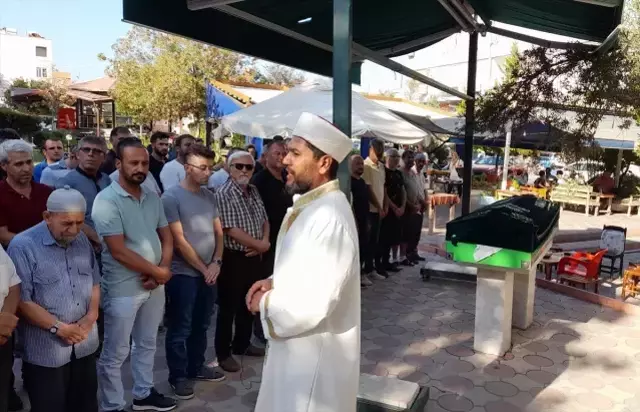 Dizi Oyuncusu Merve Kayaalp'in Cenazesi Toprağa Verildi