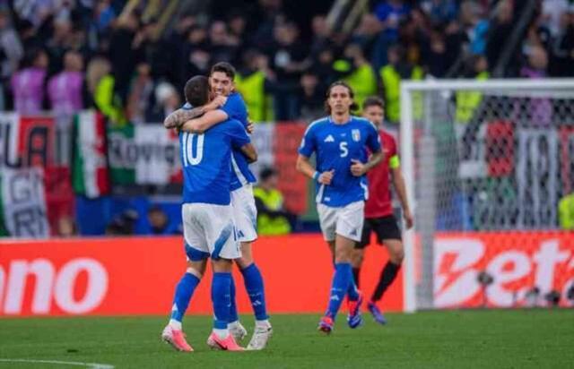İtalya, Arnavutluk sürprizine izin vermedi: 2-1