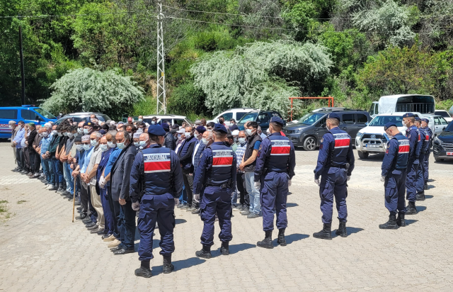 1,5 yaşındaki Metehan öldü ilde alarm verildi! Cenazede herkes maske taktı