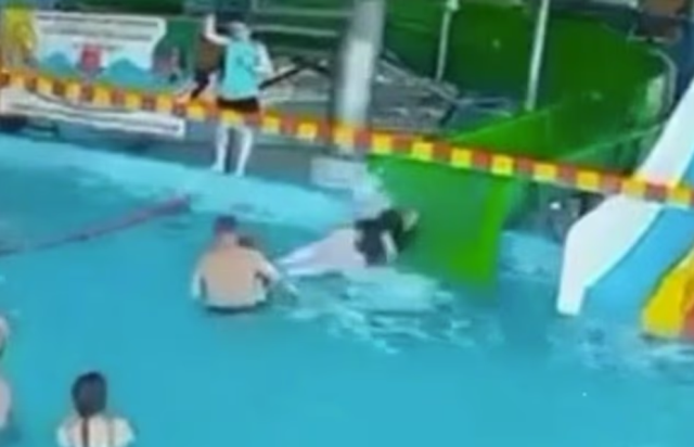 Kaydıraktan fırlayan kadının çarptığı küçük çocuğun karaciğeri yırtıldı