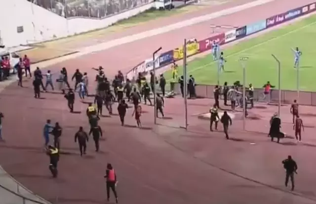 Kupa maçı savaş alanına döndü! Tam 17 kırmızı kart çıktı