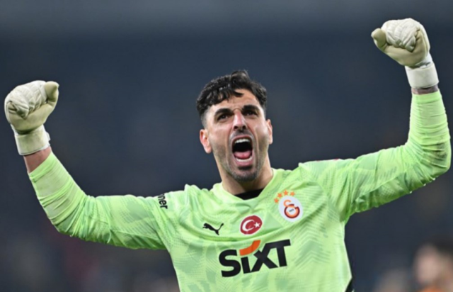 Taraftarlar şok oldu! Okan Buruk'tan derbide 11'inde büyük sürpriz