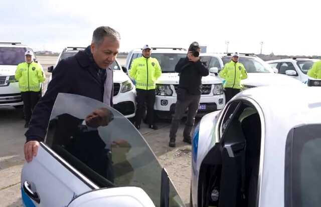 SUÇ ÖRGÜTLERİNDEN ELE GEÇİRİLEN 23 ARAÇ İSTANBUL EMNİYETİNE VERİLDİ