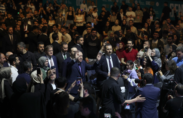 sagopa-kajmer-ve-ferhat-gocer-erdogan-in-18639912_9272_m.jpg