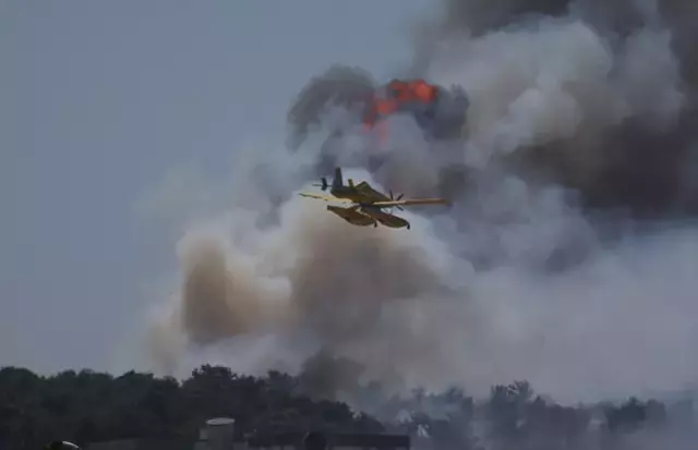 Çanakkale'de orman yangını! Alevler hızla ilerliyor, tahliyeler başladı