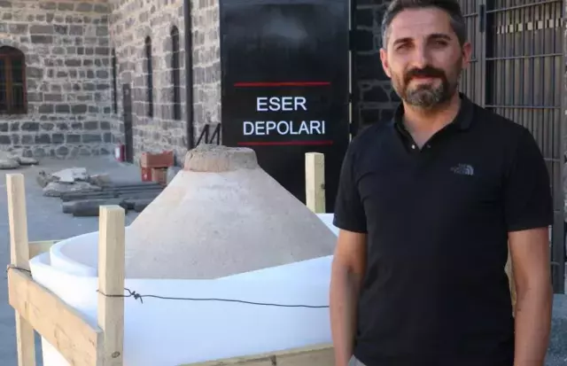 Yıllarca evinde sakladı! Karısı ölünce 'hazine'yi ihbar etti, 8 kişi taşıyamadı