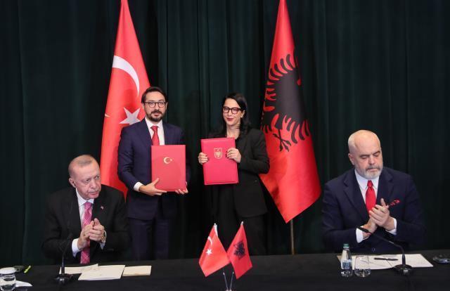 Cumhurbaşkanı Erdoğan, Arnavutluk Başbakanı Rama'nın yüzüne söyledi: FETÖ'nün hala faaliyet alanı bulabilmesi şehit ailelerini üzüyor