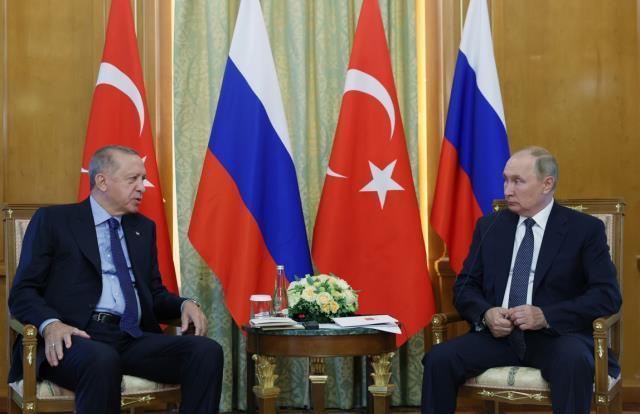 Cumhurbaşkanı Erdoğan ve Putin arasındaki görüşme başladı! Rus liderin Türkiye için yorumu, Avrupa ülkelerinin hoşuna gitmeyecek