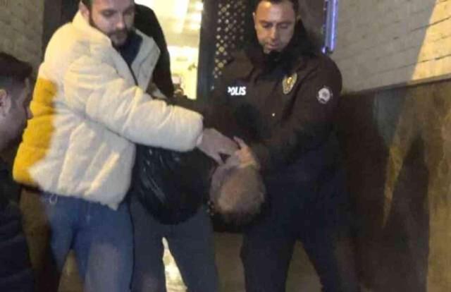 İzmir'de sokaktan kedileri toplayıp, evinde öldürdükten sonra bahçeye atan cani yakalandı