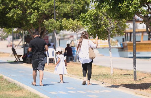 Adana, Mersin ve Osmaniye'de termometrelere bakan şaştı kaldı, herkes evlerine çekildi