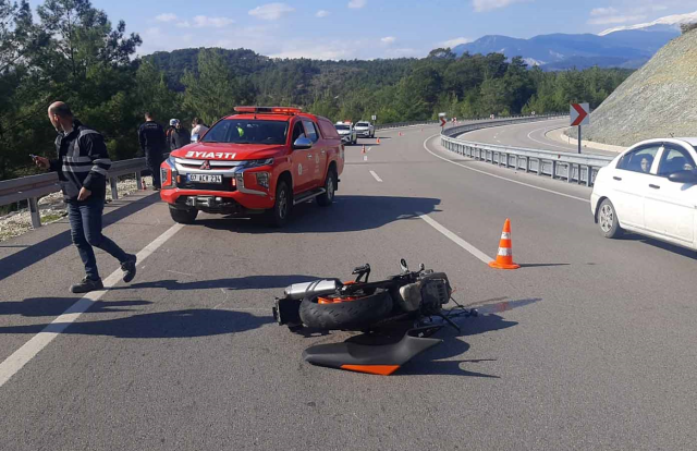 Antalya'da Motosiklet Kazası: Polis Memuru Cuma Şimşek Hayatını Kaybetti